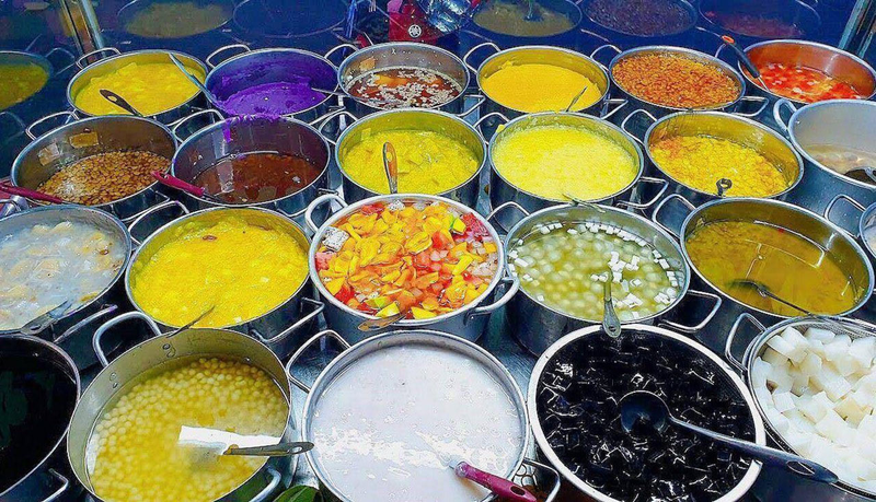 Experience Hue cuisine by cyclo. (5)